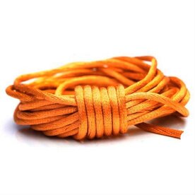 Luxe oud goud satijn koord van 2 mm op een bundel van 5 meter