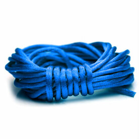 Luxe blauw satijn koord van 2 mm op een bundel van 5 meter