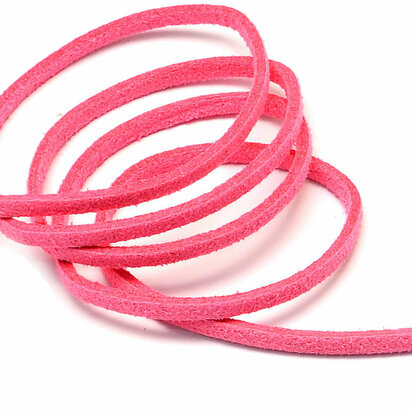 2.5 meter Suede koord 3 mm felroze