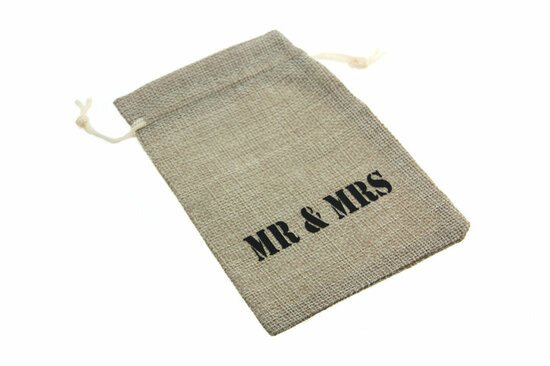 Jute zakjes mr & mrs 9.5 x 13.5 cm